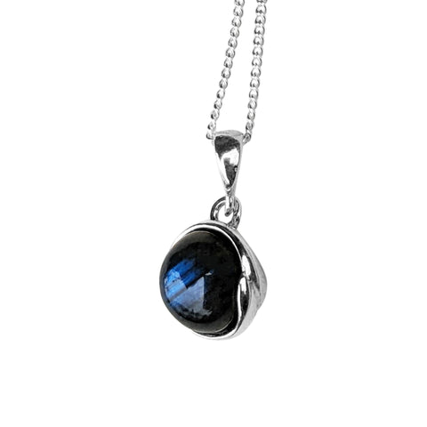 Lykofos Labradorite Silver Pendant and Chain