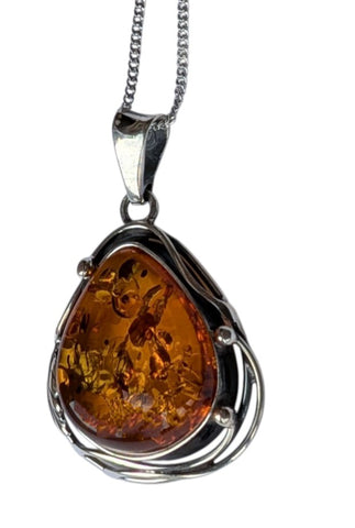 Favos Amber Silver Pendant and Chain