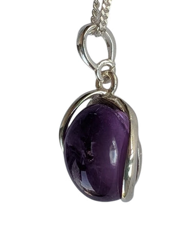 Purpura Amethyst Silver Pendant and Chain