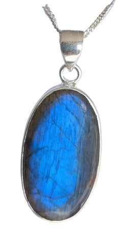 Coruscus Labradorite Silver Pandant and Chain