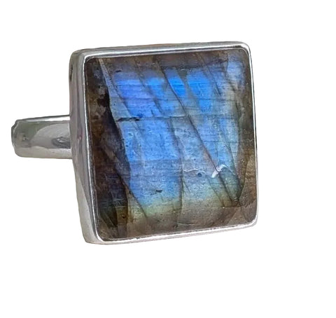 Boreas Labradorite Silver Ring